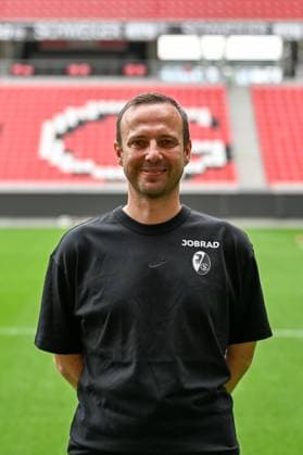 Patrick Grolimund (SC Freiburg, Co-Trainer) GER, SC Freiburg, Fussball, 1. BL, Portraettermin 2025 2026, 30.07.2025 GER, SC Freiburg, Fussball, 1. BL, Portraettermin 2025 2026, 30.07.2025 Freiburg Copyright: xEibner-Pressefoto ThomasxHessx EP_THS