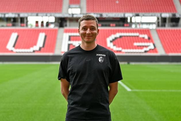 Franz-Georg Wieland (SC Freiburg, Co-Trainer Analyse) GER, SC Freiburg, Fussball, 1. BL, Portraettermin 2025 2026, 30.07.2025 GER, SC Freiburg, Fussball, 1. BL, Portraettermin 2025 2026, 30.07.2025 Freiburg Copyright: xEibner-Pressefoto ThomasxHessx EP_THS