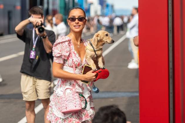 Alexandra Saint Mleux (Freundin von Charles Leclerc), HUN, Formel 1 Weltmeisterschaft, Grand Prix von Ungarn, Hungaroring, Trainingstag, Freies Training 3, Saison 2025, 02.08.2025 HUN, Formel 1 Weltmeisterschaft, Grand Prix von Ungarn, Hungaroring, Trainingstag, Freies Training 3, Saison 2025, 02.08.2025 Budapest Copyright: xEibner-Pressefoto MarcelxFischerx EP_MFI