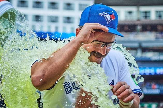 August 2, 2025, Toronto, On, Canada: Toronto Blue Jays outfielder Davis Schneider (36) is doused in Gatorade by his teammates after winning against the Kansas City Royals during MLB, Baseball Herren, USA baseball action in Toronto, on Saturday, Aug. 2, 2025. Canada News - August 2, 2025 - ZUMAc35_ 20250802_zaf_c35_134 Copyright: xSammyxKoganx