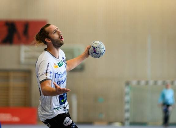 Rasmus Madsen (Mors Thy Handbold, 28), wird abgepfiffen, Sparkassen Cup, Handball Wettbewerb, HBW Balingen Weilstetten vs. Mors Thy Handbold, Maenner, 3. Turniertag, Spielzeit 2025, 03.08.2025 Eibner-Pressefoto Andreas Ulmer Sparkassen Cup, Handball Wettbewerb, HBW Balingen Weilstetten vs. Mors Thy Handbold, Maenner, 3. Turniertag, Spielzeit 2025, 03.08.2025 Altensteig Copyright: xEibner-Pressefoto AndreasxUlmerx EP_AUR
