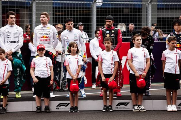 F1 - HUNGARIAN GRAND PRIX 2025 HAMILTON Lewis (gbr), Scuderia Ferrari SF-25, portrait, HADJAR Isack (fra), Visa Cash App RB F1 Team VCARB02, portrait during the 2025 Formula 1 Lenovo Hungarian Grand Prix, 14th round of the 2025 FIA Formula One World Championship, WM, Weltmeisterschaft from August 1 to 3, 2025 on the Hungaroring, in Mogyorod, Hungary - MogyorodHungary Copyright: xJulienxDelfossex