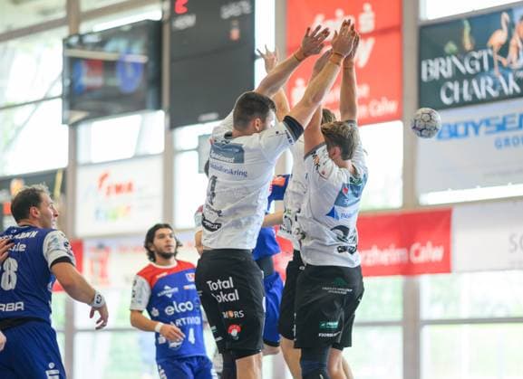 Freiwurf HBW Balingen Weilstetten, Sparkassen Cup, Handball Wettbewerb, HBW Balingen Weilstetten vs. Mors Thy Handbold, Maenner, 3. Turniertag, Spielzeit 2025, 03.08.2025 Eibner-Pressefoto Andreas Ulmer Sparkassen Cup, Handball Wettbewerb, HBW Balingen Weilstetten vs. Mors Thy Handbold, Maenner, 3. Turniertag, Spielzeit 2025, 03.08.2025 Altensteig Copyright: xEibner-Pressefoto AndreasxUlmerx EP_AUR