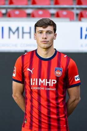 Luca Kerber (FC Heidenheim, 20) GER, FC Heidenheim 1846, Fussball, 1. Bundesliga, Portraettermin 2025 2026, 07.08.2025, DFB DFL regulations prohibit any use of photographs as image sequences GER, FC Heidenheim 1846, Fussball, 1. Bundesliga, Portraettermin 2025 2026, 07.08.2025 Heidenheim Copyright: xEibner-Pressefoto RogerxBuerkex EP_RBE