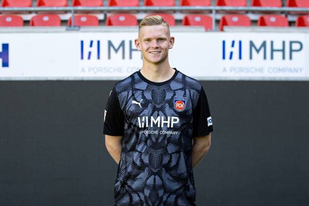 Paul Tschernuth (FC Heidenheim, 34) GER, FC Heidenheim 1846, Fussball, 1. Bundesliga, Portraettermin 2025 2026, 07.08.2025, DFB DFL regulations prohibit any use of photographs as image sequences GER, FC Heidenheim 1846, Fussball, 1. Bundesliga, Portraettermin 2025 2026, 07.08.2025 Heidenheim Copyright: xEibner-Pressefoto RogerxBuerkex EP_RBE