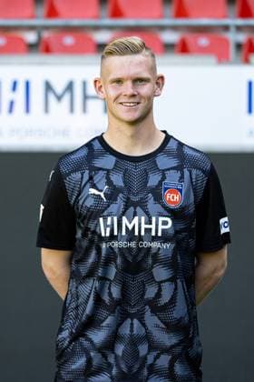 Paul Tschernuth (FC Heidenheim, 34) GER, FC Heidenheim 1846, Fussball, 1. Bundesliga, Portraettermin 2025 2026, 07.08.2025, DFB DFL regulations prohibit any use of photographs as image sequences GER, FC Heidenheim 1846, Fussball, 1. Bundesliga, Portraettermin 2025 2026, 07.08.2025 Heidenheim Copyright: xEibner-Pressefoto RogerxBuerkex EP_RBE