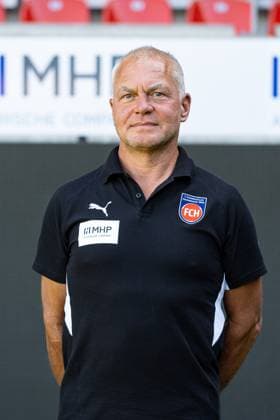 Dr. Udo Tiefenbacher (FC Heidenheim, Medizinische Abteilung) GER, FC Heidenheim 1846, Fussball, 1. Bundesliga, Portraettermin 2025 2026, 07.08.2025, DFB DFL regulations prohibit any use of photographs as image sequences GER, FC Heidenheim 1846, Fussball, 1. Bundesliga, Portraettermin 2025 2026, 07.08.2025 Heidenheim Copyright: xEibner-Pressefoto RogerxBuerkex EP_RBE