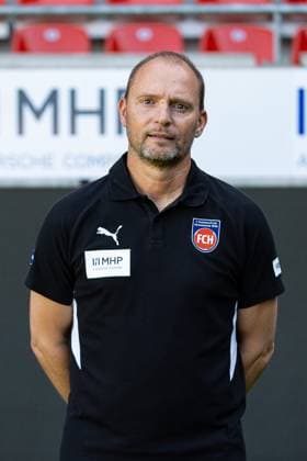 Alexander Raaf (FC Heidenheim, Teammanager) GER, FC Heidenheim 1846, Fussball, 1. Bundesliga, Portraettermin 2025 2026, 07.08.2025, DFB DFL regulations prohibit any use of photographs as image sequences GER, FC Heidenheim 1846, Fussball, 1. Bundesliga, Portraettermin 2025 2026, 07.08.2025 Heidenheim Copyright: xEibner-Pressefoto RogerxBuerkex EP_RBE