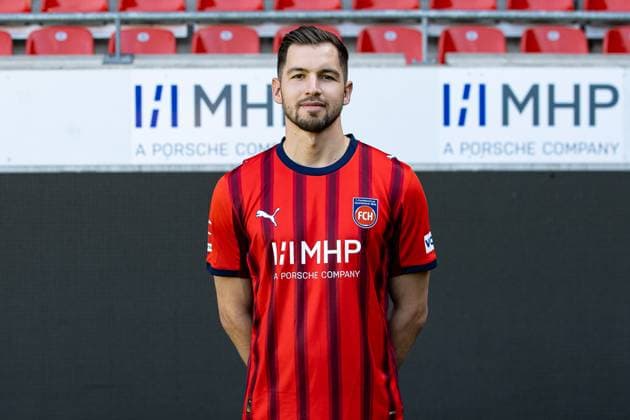 Marvin Pieringer (FC Heidenheim, 18) GER, FC Heidenheim 1846, Fussball, 1. Bundesliga, Portraettermin 2025 2026, 07.08.2025, DFB DFL regulations prohibit any use of photographs as image sequences and or quasi-video. GER, FC Heidenheim 1846, Fussball, 1. Bundesliga, Portraettermin 2025 2026, 07.08.2025 Heidenheim Copyright: xEibner-Pressefoto RogerxBuerkex EP_RBE