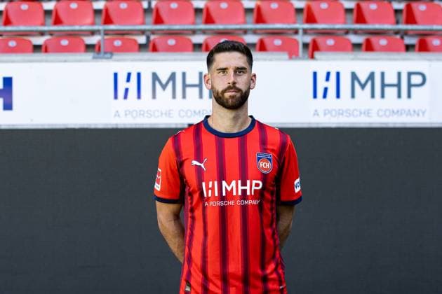 Stefan Schimmer (FC Heidenheim, 09) GER, FC Heidenheim 1846, Fussball, 1. Bundesliga, Portraettermin 2025 2026, 07.08.2025, DFB DFL regulations prohibit any use of photographs as image sequences GER, FC Heidenheim 1846, Fussball, 1. Bundesliga, Portraettermin 2025 2026, 07.08.2025 Heidenheim Copyright: xEibner-Pressefoto RogerxBuerkex EP_RBE
