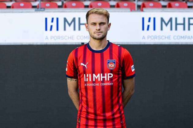 Leonardo Scienza (FC Heidenheim, 08) GER, FC Heidenheim 1846, Fussball, 1. Bundesliga, Portraettermin 2025 2026, 07.08.2025, DFB DFL regulations prohibit any use of photographs as image sequences GER, FC Heidenheim 1846, Fussball, 1. Bundesliga, Portraettermin 2025 2026, 07.08.2025 Heidenheim Copyright: xEibner-Pressefoto RogerxBuerkex EP_RBE