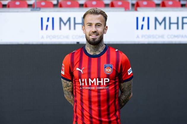 Niklas Dorsch (FC Heidenheim, 30) GER, FC Heidenheim 1846, Fussball, 1. Bundesliga, Portraettermin 2025 2026, 07.08.2025, DFB DFL regulations prohibit any use of photographs as image sequences GER, FC Heidenheim 1846, Fussball, 1. Bundesliga, Portraettermin 2025 2026, 07.08.2025 Heidenheim Copyright: xEibner-Pressefoto RogerxBuerkex EP_RBE