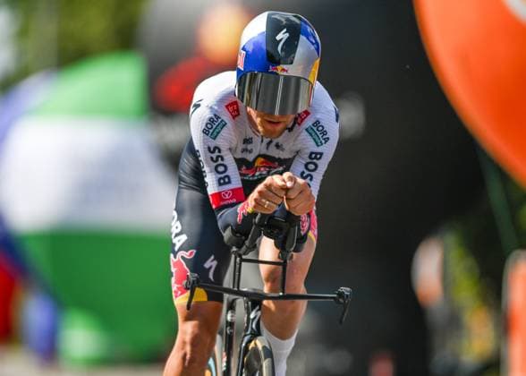82nd Tour De Pologne 2025 - Stage 7 WIELICZKA, POLAND AUGUST 10: Jonas Koch of Germany, riding for Red Bull - BORA - hansgrohe, races through the final kilometer of Stage 7, a 12.5 km individual time trial from Wieliczka to Wieliczka, during the 82nd Tour de Pologne, in Wieliczka, Lesser Poland Voivodeship, Poland, on August 10, 2025. Wieliczka Poland Copyright: xArturxWidakx originalFilename:widak-82ndtour250810_npzmZ.jpg