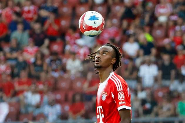Jonah Kusi-Asare (FC Bayern München, 41) am Ball , Schweiz, Fussball, Testspiel, 2025 2026, Grasshopper Club Zürich vs. FC Bayern München, 12.08.2025, Stadion Letzigrund, Zürich, Schweiz Zürich Stadion Letzigrund Kanton Zürich Schweiz Copyright: xGrantxHubbsx