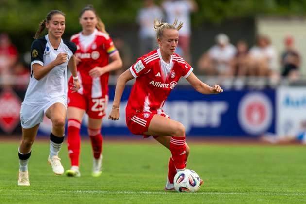 Lea Schueller (11, FC Bayern Muenchen) DEU, FC Bayern Muenchen Frauen vs FC Zuerich Frauen, Fussball, Vorbereitung, Saison 2025 26,15.08.2025, DEU, FC Bayern Muenchen Frauen vs FC Zuerich Frauen, Fussball, Vorbereitung, Saison 2025 26,15.08.2025 Friedrichshafen Copyright: xEibner-Pressefoto FlorianxWolfx EP_FWF