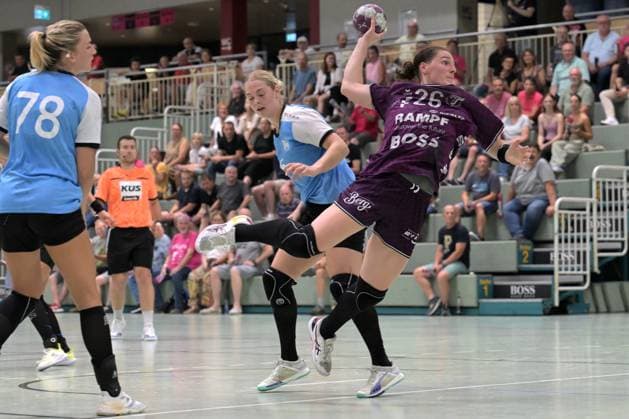 Svenja Huebner (TusSies Metzingen, 26) TusSies Metzingen vs. Union Neckarsulm, Handball, Alsco HBF, Testspiel, Saison 2025 2026, 15.08.2025 TusSies Metzingen vs. Sport-Union Neckarsulm, Handball, Alsco HBF, Testspiel, Saison 2025 2026, 15.08.2025 Metzingen Copyright: xEibner-Pressefoto TobiasxBaurx EP_TBR