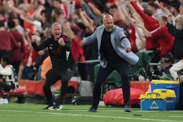 Liverpool manager Arne Slot celebrates the 3rd goal scored by Federico Chiesa Liverpool v AFC Bournemouth, Premier League, Football, Anfield, Liverpool, UK - 15 Aug 2025Liverpool Anfield United Kingdom EDITORIAL USE ONLY No use with unauthorised audio, video, data, fixture lists, club league logos or live services. Online in-match use limited to 120 images, no video emulation. No use in betting, games or single club league player publications. Copyright: xPaulxCurrie Shutterstockx 15438038fu