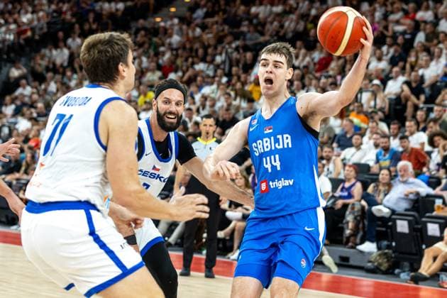 Vojtech Hruban (Tschechien, 07), Nikola Topic (Serbien, 44), Serbien vs. Tschechien, Basketball, Turkish Airlines Supercup, Halbfinale, 15.08.2025 Serbien vs. Tschechien, Basketball, Turkish Airlines Supercup, Halbfinale, 15.08.2025 Muenchen Copyright: xEibner-Pressefoto G.xSantemizx EP_GSZ
