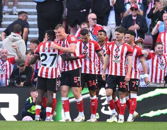 Dan Ballard of Sunderland celebrates scoring their second goal Sunderland v West Ham United, Premier League, Football, Stadium of Light, Sunderland, UK - 16 Aug 2025Sunderland Stadium of Light United Kingdom EDITORIAL USE ONLY No use with unauthorised audio, video, data, fixture lists, club league logos or live services. Online in-match use limited to 120 images, no video emulation. No use in betting, games or single club league player publications. Copyright: xRichardxLee Shutterstockx 15439664ar