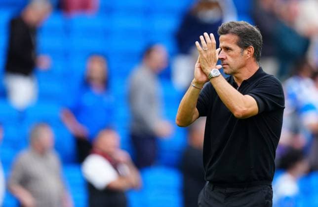 Fulham Manager Marco Silva applauds the fans at full time Brighton & Hove Albion v Fulham, Premier League, Football, American Express Community Stadium, Brighton, UK - 16 Aug 2025Brighton American Express Community Stadi United Kingdom EDITORIAL USE ONLY No use with unauthorised audio, video, data, fixture lists, club league logos or live services. Online in-match use limited to 120 images, no video emulation. No use in betting, games or single club league player publications. Copyright: xJavierxGarcia Shutterstockx 15439661bt