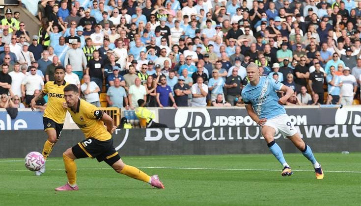 Erling Haaland of Manchester City scores a goal to make the score 0-3 Wolverhampton Wanderers v Manchester City, Premier League, Football, Molineux, Wolverhampton, UK - 16 Aug 2025Wolverhampton Molineux United Kingdom EDITORIAL USE ONLY No use with unauthorised audio, video, data, fixture lists, club league logos or live services. Online in-match use limited to 120 images, no video emulation. No use in betting, games or single club league player publications. Copyright: xKieranxMcManus Shutterstockx 15444080an