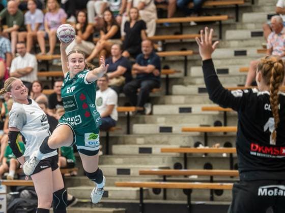 Lea Watzl (Frisch Auf Frauen, 07) von aussen, Frisch Auf Goeppingen vs. Rostocker Handball Club, Handball, Players Night, Spielzeit 2025 2026, 16.08.2025 Frisch Auf Goeppingen vs. Rostocker Handball Club, Handball, Players Night, Spielzeit 2025 2026, 16.08.2025 Wolfschlugen Copyright: xMichaelxSchmidt Eibner-Pressefotx EP_MST