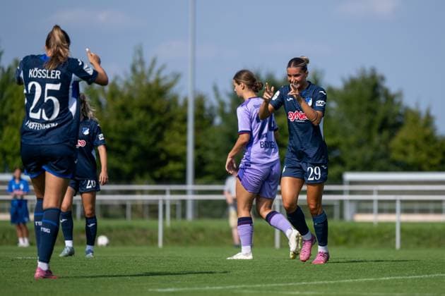 Selina Cerci (TSG Hoffenheim, 29), Melissa Koessler (TSG Hoffenheim, 25) jubeln ueber das Tor zum 4:0, GER, TSG 1899 Hoffenheim vs FC Basel, Fussball Frauen Bundesliga Testspiel, Saison 2025 2026, 16.08.2025 GER, TSG 1899 Hoffenheim vs FC Basel, Fussball Frauen Bundesliga Testspiel, Saison 2025 2026, 16.08.2025 St. Leon Copyright: xEibner-Pressefoto Memmlerx EP_MMR