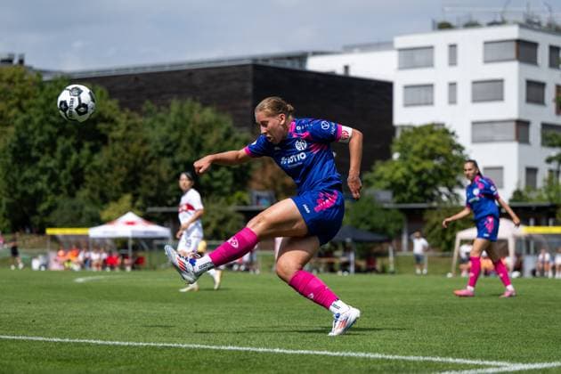 Johanna Berg (FSV Mainz 05, 09) am Ball, GER, VfB Stuttgart vs 1. FSV Mainz 05, Fussball Frauen DFB Pokal, Playoff, Saison 2025 2026, 17.08.2025 GER, VfB Stuttgart vs 1. FSV Mainz 05, Fussball Frauen DFB Pokal, Playoff, Saison 2025 2026, 17.08.2025 Bad Cannstatt Copyright: xEibner-Pressefoto Memmlerx EP_MMR