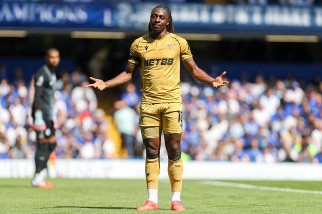 Eberechi Eze of Crystal Palace celebrates after scoring his free-kick, but is later overturned by VAR Chelsea v Crystal Palace, Football, Premier League, Stamford Bridge, London, UK, 17 08 25 EDITORIAL USE ONLY No use with unauthorised audio, video, data, fixture lists (outside the EU), club league logos or live services. Online in-match use limited to 45 images (+15 in extra time). No use to emulate moving images. No use in betting, games or Copyright: xAnthonyxHanc Shutterstockx 15445192g