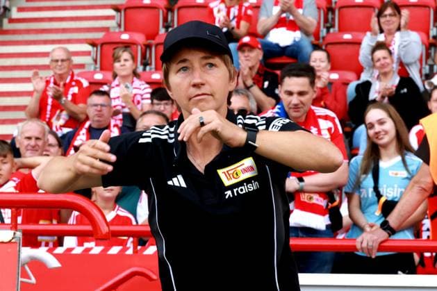 DEU, 2.BL, Frauen, 1.FC Union vs. Real Madrid, 17.08.2025, Stadion Alte Foersterei, Berlin, DEU, 2.BL, Frauen, 1.FC Union vs. Real Madrid, im Bild: Cheftrainerin Ailien Poese (1.FC Union Berlin) DFL - regulations prohibit any use of Photographs as image sequences and or quasi-video