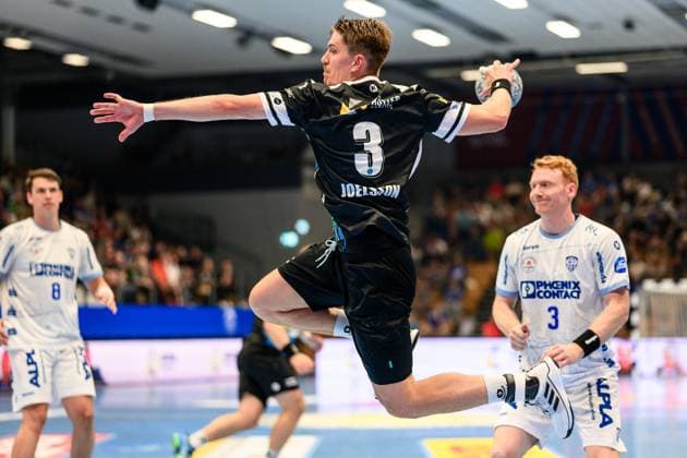 Oskar Joelson (ThSV Eisenach, 3), Lukas, Theillinger (RL, TBV Lemgo Lippe, 3) GER, Thueringen, ThSV Eisenach gegen TBV Lemgo Lippe, Wartburg Cup Eisenach 2025, Handball, Saison 2025 2026, Sonntag, 17.08.2025 GER, Thueringen, ThSV Eisenach gegen TBV Lemgo Lippe, Wartburg Cup Eisenach 2025, Handball, Saison 2025 2026, Sonntag, 17.08.2025 Eisenach Copyright: xEibner-Pressefoto MartinxHerbstx EP_MHT