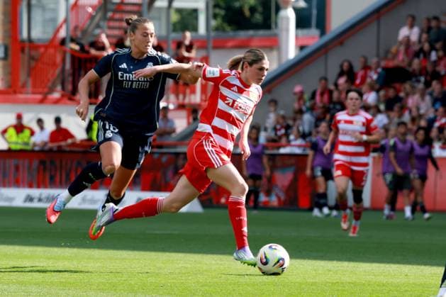 DEU, 2.BL, Frauen, 1.FC Union vs. Real Madrid, 17.08.2025, Stadion Alte Foersterei, Berlin, DEU, 2.BL, Frauen, 1.FC Union vs. Real Madrid, im Bild: Eileen Campbell (1.FC Union Berlin 10), Angeldahl (Real Madrid 16) DFL - regulations prohibit any use of Photographs as image sequences and or quasi-video