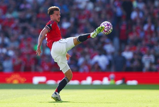 Mason Mount of Manchester United, ManU Manchester United v Arsenal, Premier League, Football, Old Trafford, Manchester, UK - 17 Aug 2025Manchester Old Trafford United Kingdom EDITORIAL USE ONLY No use with unauthorised audio, video, data, fixture lists, club league logos or live services. Online in-match use limited to 120 images, no video emulation. No use in betting, games or single club league player publications. Copyright: xMattxWest Shutterstockx 15439710cc