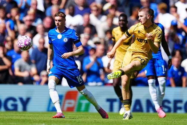 Adam Wharton of Crystal Palace and Cole Palmer of Chelsea Chelsea v Crystal Palace, Premier League, Football, Stamford Bridge, London, UK - 17 Aug 2025London Stamford Bridge United Kingdom EDITORIAL USE ONLY No use with unauthorised audio, video, data, fixture lists, club league logos or live services. Online in-match use limited to 120 images, no video emulation. No use in betting, games or single club league player publications. Copyright: xJavierxGarcia Shutterstockx 15439698ei