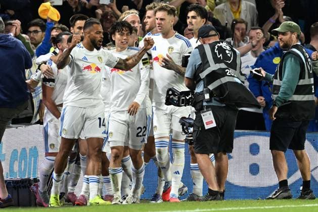 Lukas Nmecha of Leeds United scores to make it 1-0 and celebrates Leeds United v Everton, Premier League, Football, Elland Road, Leeds, UK - 18 Aug 2025Leeds Elland Road United Kingdom EDITORIAL USE ONLY No use with unauthorised audio, video, data, fixture lists, club league logos or live services. Online in-match use limited to 120 images, no video emulation. No use in betting, games or single club league player publications. Copyright: xAnnaxGowthorpe Shutterstockx 15446420bk
