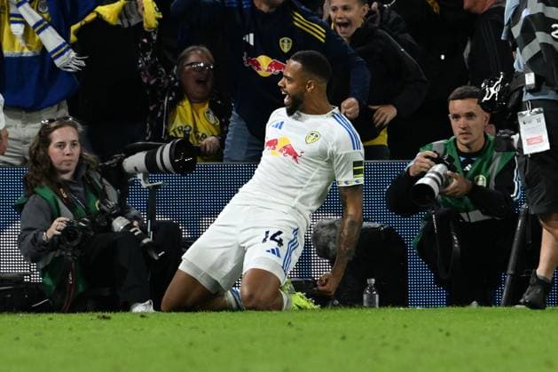 Lukas Nmecha of Leeds United scores to make it 1-0 and celebrates Leeds United v Everton, Premier League, Football, Elland Road, Leeds, UK - 18 Aug 2025Leeds Elland Road United Kingdom EDITORIAL USE ONLY No use with unauthorised audio, video, data, fixture lists, club league logos or live services. Online in-match use limited to 120 images, no video emulation. No use in betting, games or single club league player publications. Copyright: xAnnaxGowthorpe Shutterstockx 15446420bo