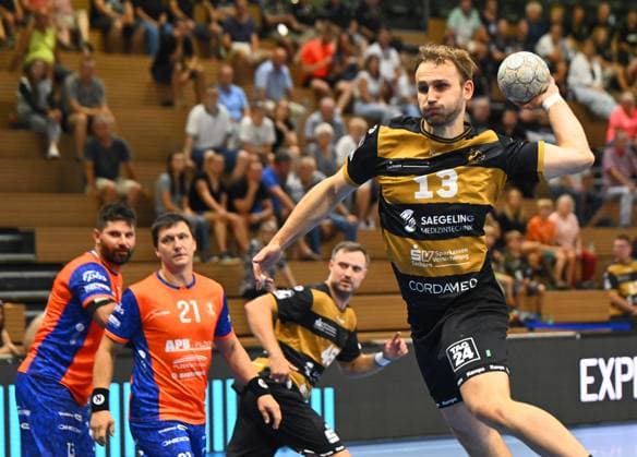 am Ball: Anton Preußner (Dresden), HC Elbflorenz Dresden gegen Talent Plzen (Pilsen, CZE), Testspiel, Freundschaftsspiel, Vorbereitungsspiel, Handball, 2. Liga der Männer, 2. Bundesliga, Saison 2025 2026, Dresden, BallsportARENA Dresden, 20.08.2025,