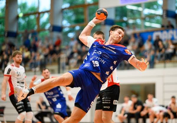 Stefan Bauer, (HBW Balingen Weilstetten, 99) beim Wurf, HBW Balingen vs. Pfadi Winterthur, Handball, Testspiel, Saison 2025 2026, 21.08.2025 Eibner-Pressefoto Andreas Ulmer HBW Balingen vs. Pfadi Winterthur, Handball, Testspiel, Saison 2025 2026, 21.08.2025 Balingen Copyright: xEibner-Pressefoto AndreasxUlmerx EP_AUR