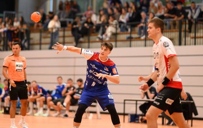 Magnus Grupe (HBW Balingen Weilstetten, 8) beim Aufbau, HBW Balingen vs. Pfadi Winterthur, Handball, Testspiel, Saison 2025 2026, 21.08.2025 Eibner-Pressefoto Andreas Ulmer HBW Balingen vs. Pfadi Winterthur, Handball, Testspiel, Saison 2025 2026, 21.08.2025 Balingen Copyright: xEibner-Pressefoto AndreasxUlmerx EP_AUR