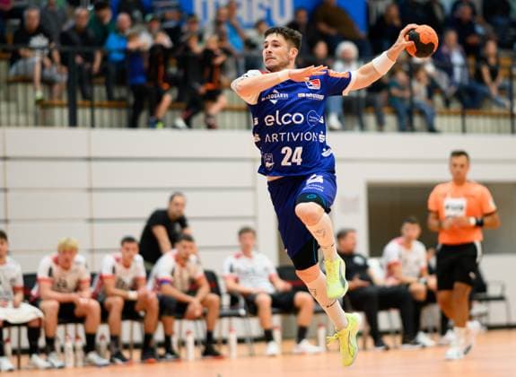 Elias Fuegel (HBW Balingen Weilstetten, 24) frei vor dem gegnerischen Tor, HBW Balingen vs. Pfadi Winterthur, Handball, Testspiel, Saison 2025 2026, 21.08.2025 Eibner-Pressefoto Andreas Ulmer HBW Balingen vs. Pfadi Winterthur, Handball, Testspiel, Saison 2025 2026, 21.08.2025 Balingen Copyright: xEibner-Pressefoto AndreasxUlmerx EP_AUR