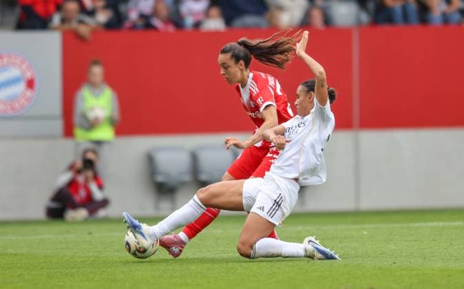 DEU, München, FC Bayern München vs Real Madrid, Testspiel, DFB, FC Bayern Campus, Saison 25 26, im Bild v.l.n.r: Natalia Padilla Bidas (Bayern München 23), Sheila Garcia (Real Madrid 15) DFB DFL REGULATIONS PROHIBIT ANY USE OF PHOTOGRAPHS AS IMAGE SEQUENCES AND OR QUASI-VIDEO, 21.08.2025, Copyright: HMBxMedia HendrikxHamelau