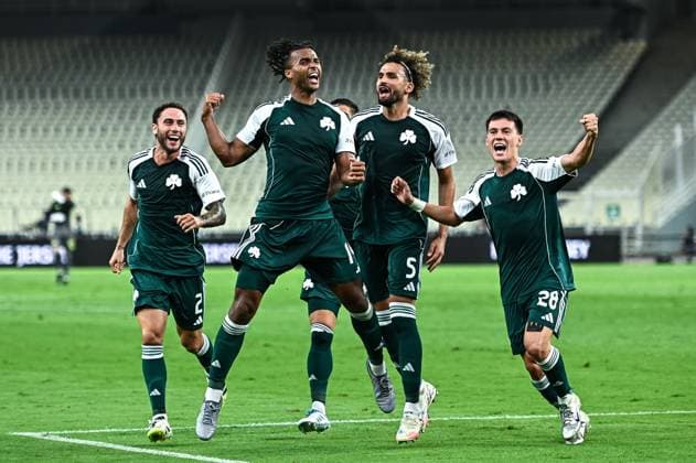 August 21, 2025, Athens, Athens, Greece: 14 ERIK PALMER-BROWN of Panathinaikos celebrates a goal with his teammates 2 DAVIDE CALABRIA, 5 AHMED TOUBA and 28 FACUNDO PELLISTRI during the Europa League, Play-offs, 1st leg match between Panathinaikos and Samsunspor at OAKA Stadium on August 21, 2025, in Athens, Greece. Athens Greece - ZUMAk160 20250821_zip_k160_006 Copyright: xStefanosxKyriazisx