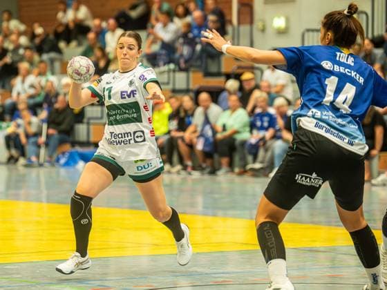 Lea Neubrander (Frisch Auf Frauen, 81) am Ball, Bergischer HC vs. Frisch Auf Goeppingen, Handball, DHB-Pokal, Spielzeit 2025 2026, 22.08.2025 Bergischer HC vs. Frisch Auf Goeppingen, Handball, DHB-Pokal, Spielzeit 2025 2026, 22.08.2025 Solingen Copyright: xMichaelxSchmidt Eibner-Pressefotx EP_MST
