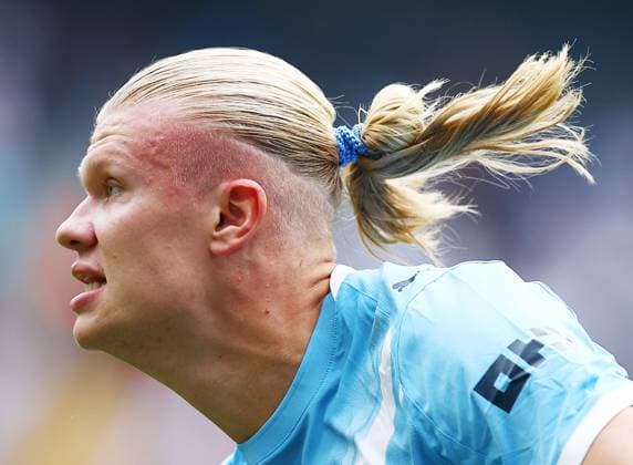 Erling Haaland of Manchester City Manchester City v Tottenham Hotspur, Premier League, Football, Etihad Stadium, Manchester, UK - 23 Aug 2025Manchester Etihad Stadium United Kingdom EDITORIAL USE ONLY No use with unauthorised audio, video, data, fixture lists, club league logos or live services. Online in-match use limited to 120 images, no video emulation. No use in betting, games or single club league player publications. Copyright: xMattxWest Shutterstockx 15449559af
