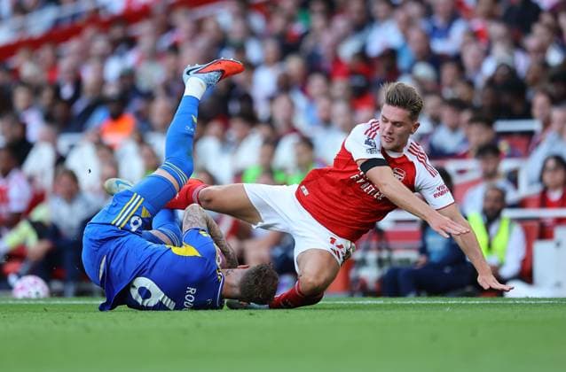 Viktor Gyokeres of Arsenal competes for the ball with Joe Rodon of Leeds United Arsenal v Leeds United, Premier League, Football, Emirates Stadium, London, UK - 23 Aug 2025London Emirates Stadium United Kingdom EDITORIAL USE ONLY No use with unauthorised audio, video, data, fixture lists, club league logos or live services. Online in-match use limited to 120 images, no video emulation. No use in betting, games or single club league player publications. Copyright: xMichaelxZemanek Shutterstockx 15451837bq