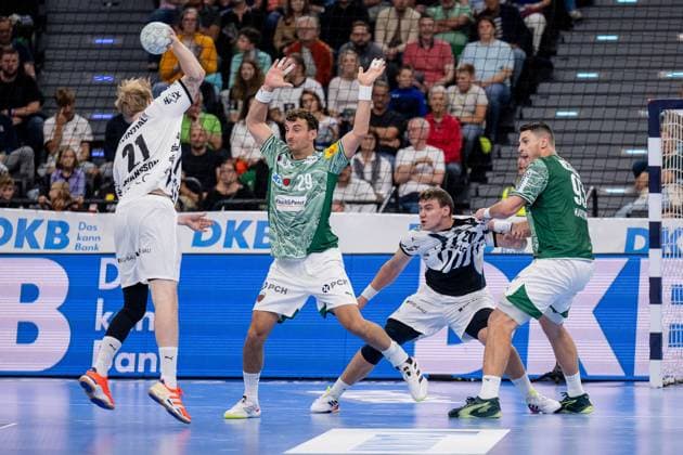 Eric Oscar Johansson (THW Kiel, 21), Lukas Herburger (Fuechse Berlin, 29), Lukas Laube (THW Kiel, 20) und Mijajlo Marsenic (Fuechse Berlin, 93) GER, Fuechse Berlin vs. THW Kiel, Handball, HBL Supercup 2025, Finale, 23.08.2025. GER, Fuechse Berlin vs. THW Kiel, Handball, HBL Supercup 2025, Finale, 23.08.2025. Muenchen Copyright: xEibner-Pressefoto HeikexFeinerx EP_HFR