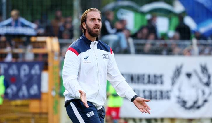 Leipzig, 22.08.2025, Alfred-Kunze-Sportpark, Fußball, Regionalliga Nordost , 4.Spieltag, BSG Chemie Leipzig vs. SV Babelsberg 03 , Im Bild; Trainer Ronny Ermel, SV Babelsberg. , Nur zur redaktionellen Nutzung. Only editorial use. , NOFV regulations prohibit any use of photographs as image sequences and or quasi-video. ,