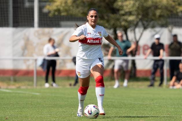 Laureta Temaj (VFB Stuttgart Frauen, 05) im Angriff, GER, VfB Stuttgart Frauen vs. FC Bayern Muenchen Frauen II, Fussball, 2. Frauen-Bundesliga, 1. Spieltag, Spielzeit 2025 2026, 24.08.2025, GER, VfB Stuttgart Frauen vs. FC Bayern Muenchen Frauen II, Fussball, 2. Frauen-Bundesliga, 1. Spieltag, Spielzeit 2025 2026, 24.08.2025, Stuttgart Copyright: xEibner-Pressefoto EdwardxCheungx EP_ECG