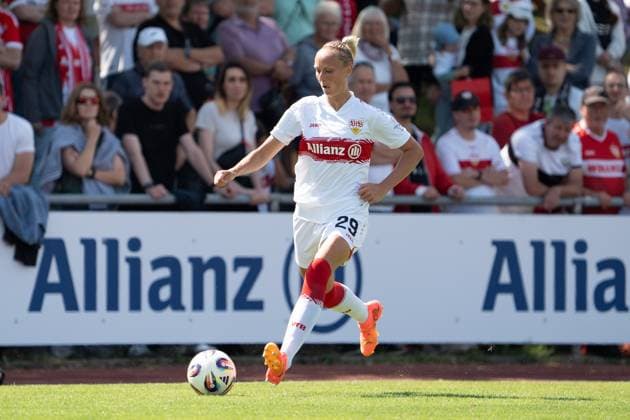Meike Meßmer (VFB Stuttgart Frauen, 29) im Angriff, GER, VfB Stuttgart Frauen vs. FC Bayern Muenchen Frauen II, Fussball, 2. Frauen-Bundesliga, 1. Spieltag, Spielzeit 2025 2026, 24.08.2025, GER, VfB Stuttgart Frauen vs. FC Bayern Muenchen Frauen II, Fussball, 2. Frauen-Bundesliga, 1. Spieltag, Spielzeit 2025 2026, 24.08.2025, Stuttgart Copyright: xEibner-Pressefoto EdwardxCheungx EP_ECG