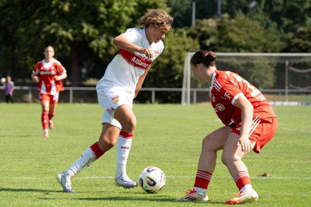 Rosa Rückert (VFB Stuttgart Frauen, 11) im Angriff, GER, VfB Stuttgart Frauen vs. FC Bayern Muenchen Frauen II, Fussball, 2. Frauen-Bundesliga, 1. Spieltag, Spielzeit 2025 2026, 24.08.2025, GER, VfB Stuttgart Frauen vs. FC Bayern Muenchen Frauen II, Fussball, 2. Frauen-Bundesliga, 1. Spieltag, Spielzeit 2025 2026, 24.08.2025, Stuttgart Copyright: xEibner-Pressefoto EdwardxCheungx EP_ECG